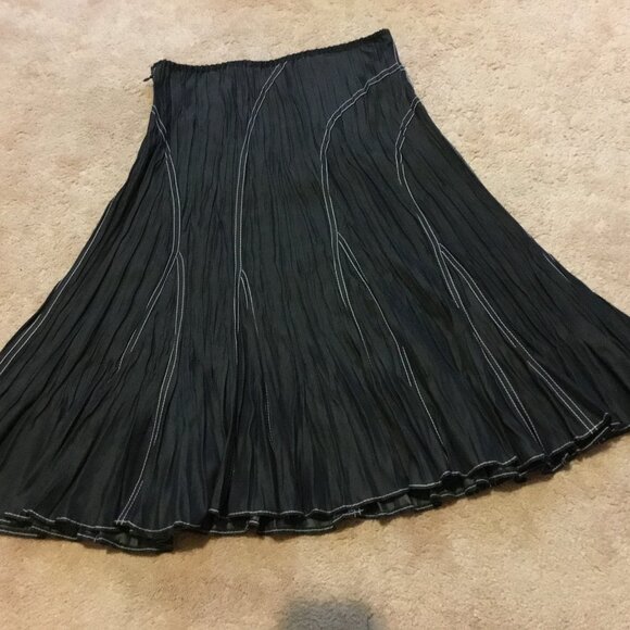 Skirt - Picture 1 of 7